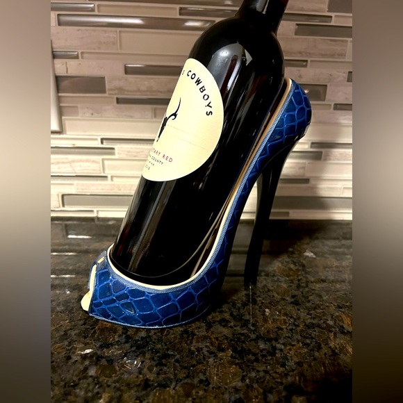 Stiletto wine bottle display holder - Picture 4 of 4
